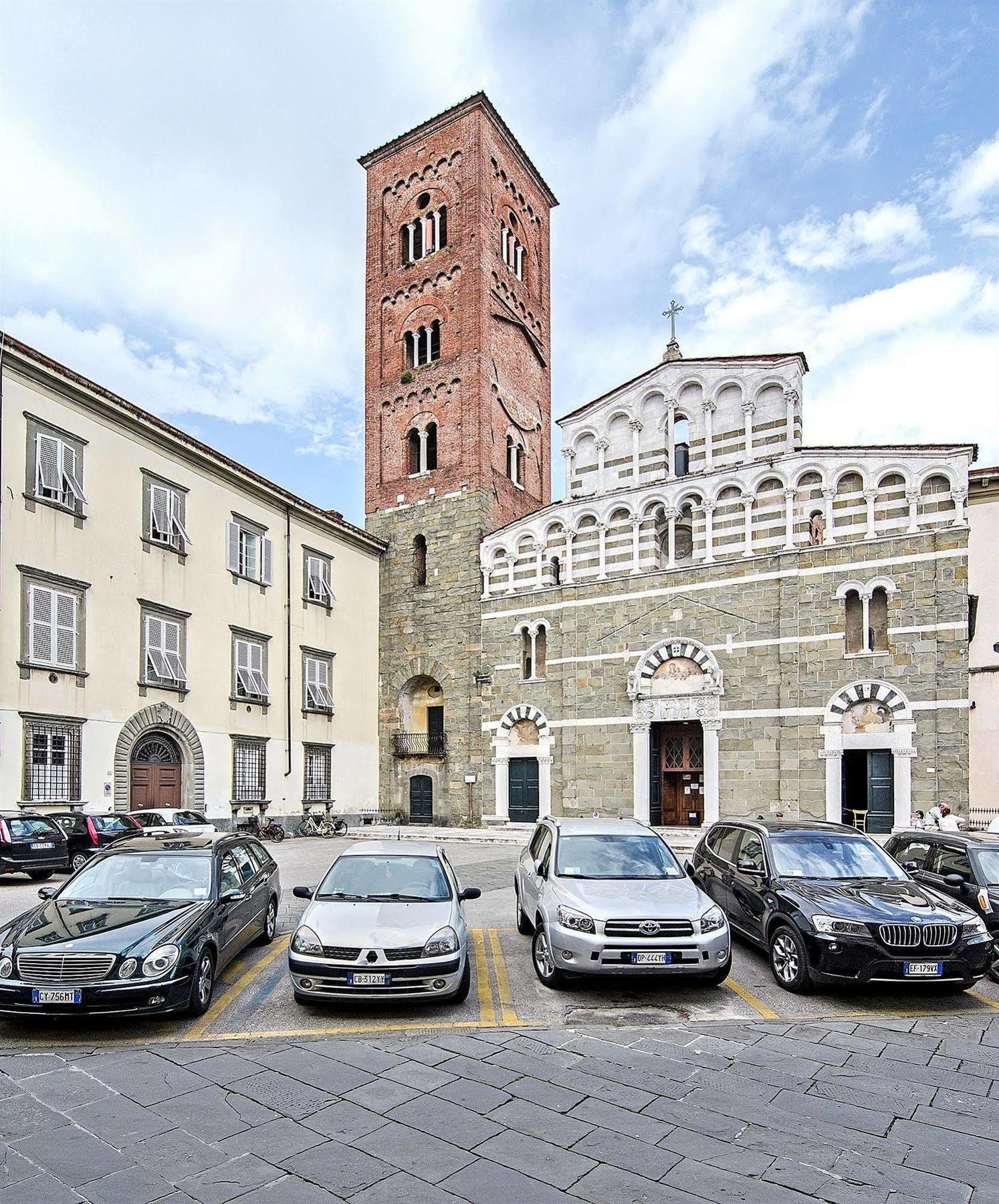 Dimora Dei Guelfi Luxury Rooms Lucca Exterior photo