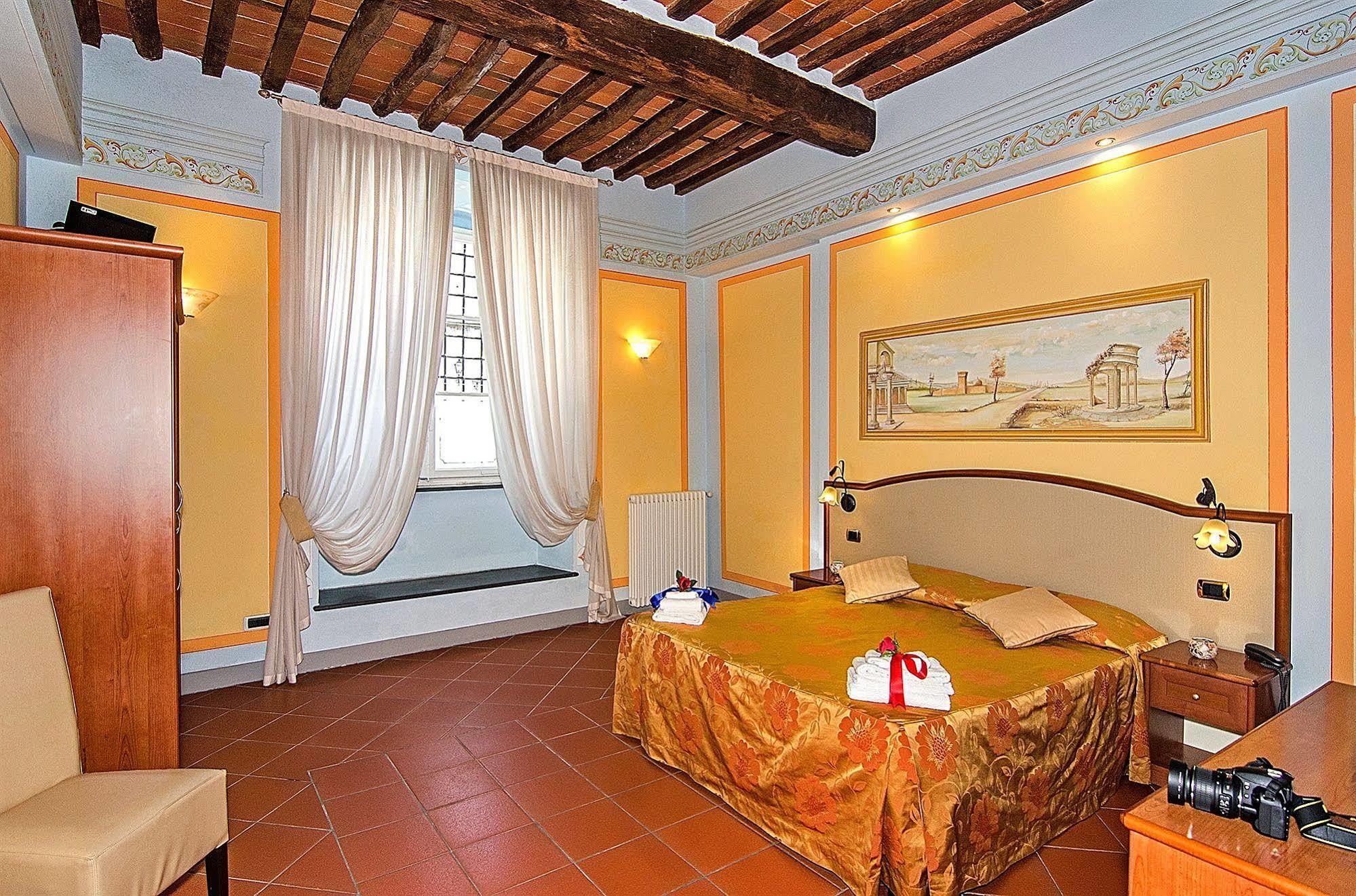 Dimora Dei Guelfi Luxury Rooms Lucca Exterior photo