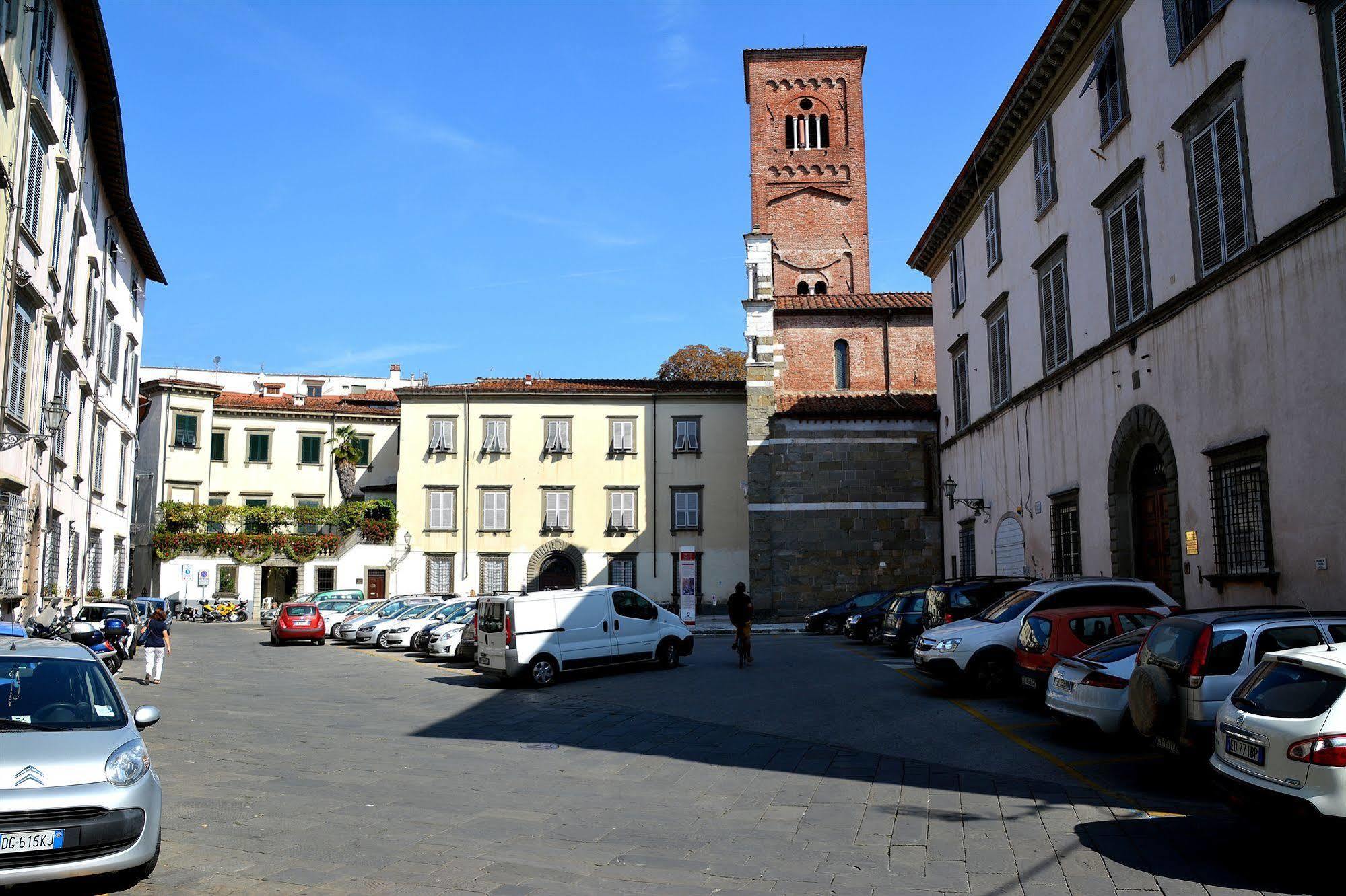 Dimora Dei Guelfi Luxury Rooms Lucca Exterior photo
