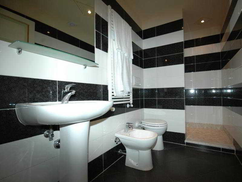 Dimora Dei Guelfi Luxury Rooms Lucca Exterior photo